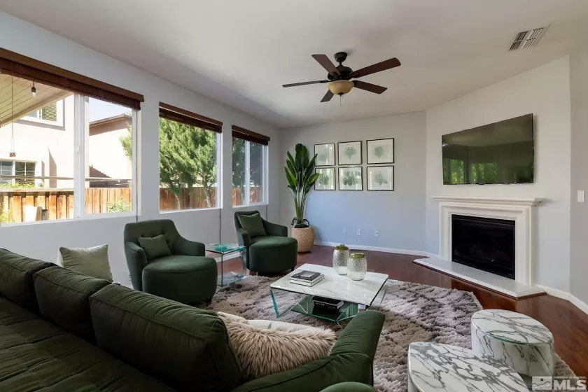 7422 Windswept, Sparks, Nevada 89436, 4 Bedrooms Bedrooms, ,3 BathroomsBathrooms,Residential,Residential,Windswept,250005921