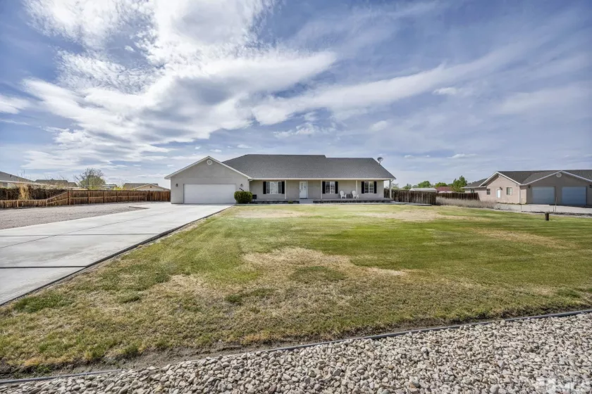 688 Sunrise, Fallon, Nevada 89406, 3 Bedrooms Bedrooms, ,2 BathroomsBathrooms,Residential,Residential,Sunrise,250005950