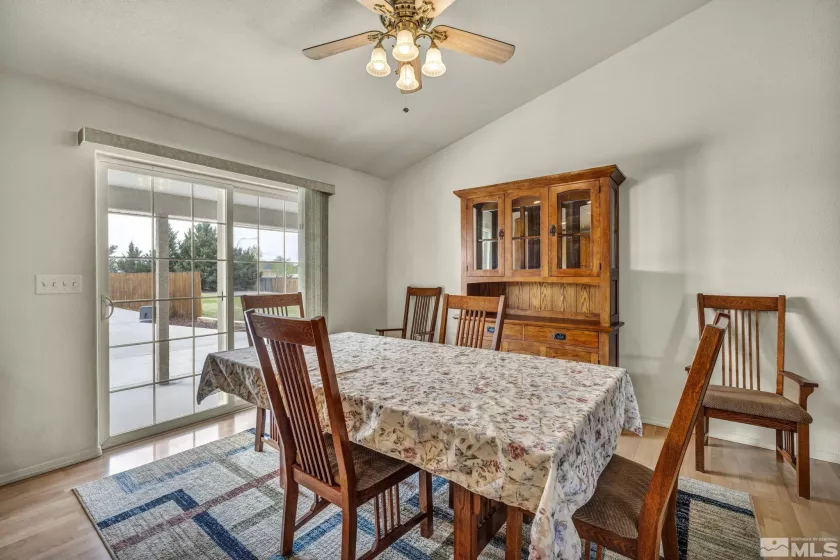 688 Sunrise, Fallon, Nevada 89406, 3 Bedrooms Bedrooms, ,2 BathroomsBathrooms,Residential,Residential,Sunrise,250005950