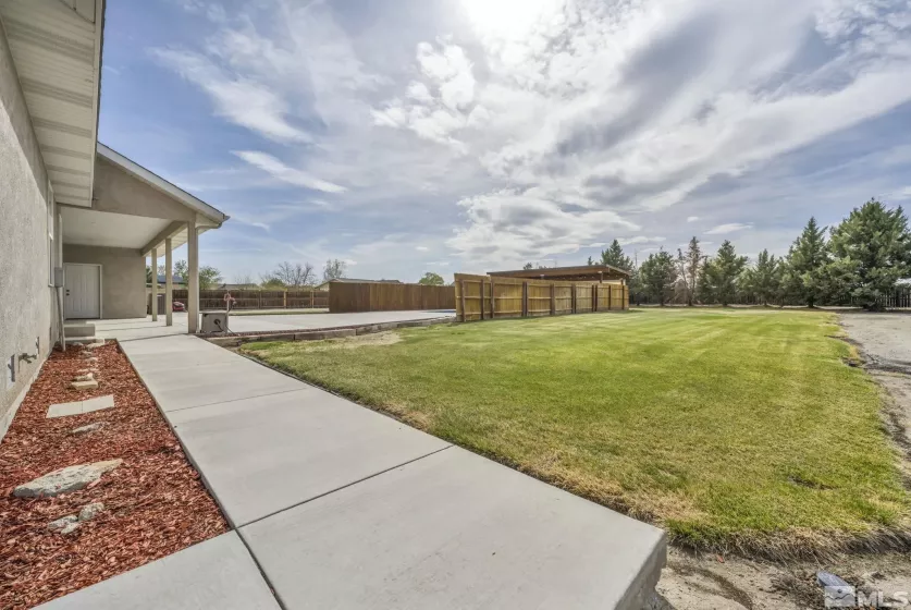 688 Sunrise, Fallon, Nevada 89406, 3 Bedrooms Bedrooms, ,2 BathroomsBathrooms,Residential,Residential,Sunrise,250005950