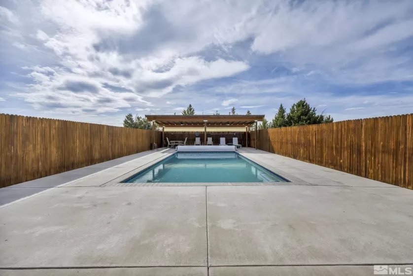 688 Sunrise, Fallon, Nevada 89406, 3 Bedrooms Bedrooms, ,2 BathroomsBathrooms,Residential,Residential,Sunrise,250005950