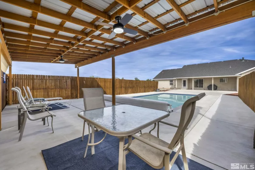 688 Sunrise, Fallon, Nevada 89406, 3 Bedrooms Bedrooms, ,2 BathroomsBathrooms,Residential,Residential,Sunrise,250005950