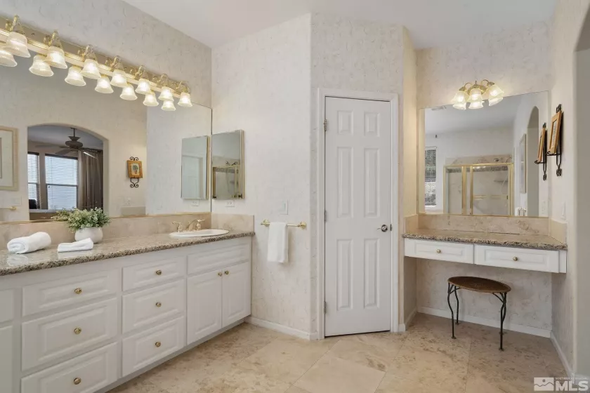 3206 Old Coach, Reno, Nevada 89511, 2 Bedrooms Bedrooms, ,3 BathroomsBathrooms,Residential,Residential,Old Coach,240010293