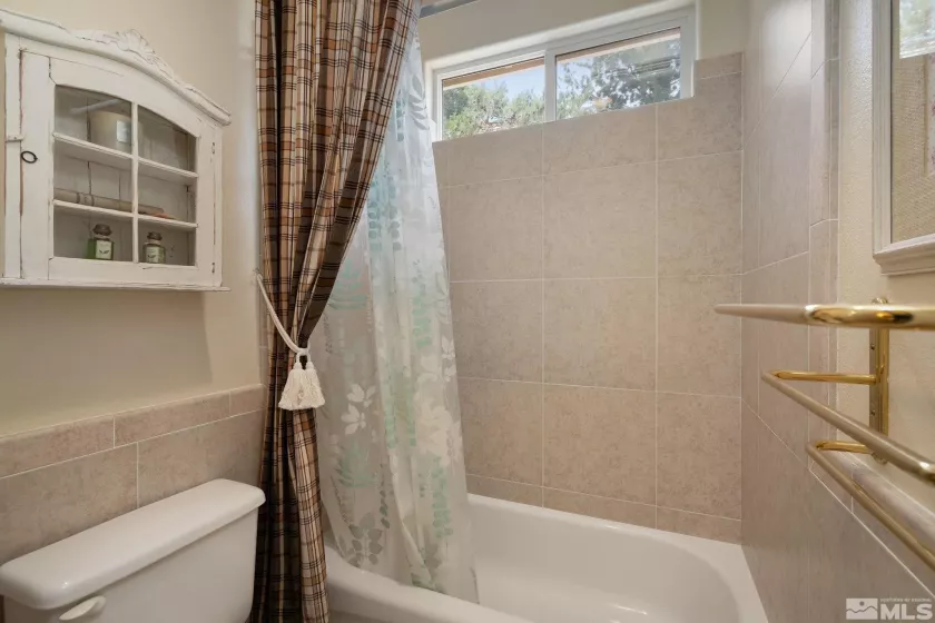 3206 Old Coach, Reno, Nevada 89511, 2 Bedrooms Bedrooms, ,3 BathroomsBathrooms,Residential,Residential,Old Coach,240010293