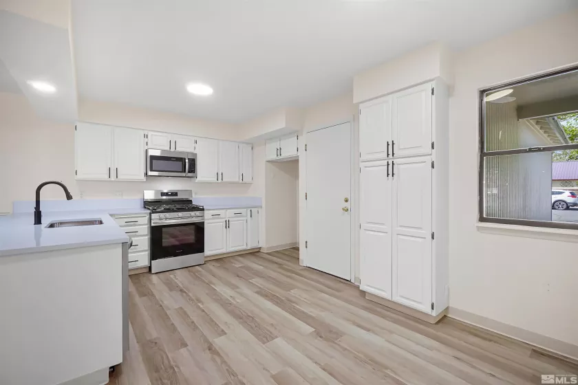 410 Heron, Fallon, Nevada 89406, 3 Bedrooms Bedrooms, ,2 BathroomsBathrooms,Residential,Residential,Heron,250005954