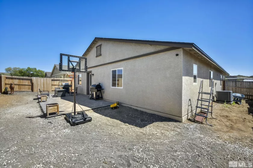 623 Yerington, Reno, Nevada 89506, 3 Bedrooms Bedrooms, ,2 BathroomsBathrooms,Residential,Residential,Yerington,250005955