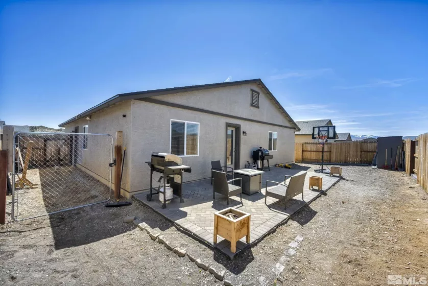 623 Yerington, Reno, Nevada 89506, 3 Bedrooms Bedrooms, ,2 BathroomsBathrooms,Residential,Residential,Yerington,250005955