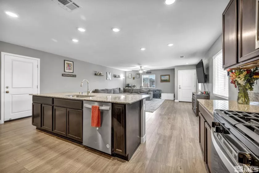 623 Yerington, Reno, Nevada 89506, 3 Bedrooms Bedrooms, ,2 BathroomsBathrooms,Residential,Residential,Yerington,250005955