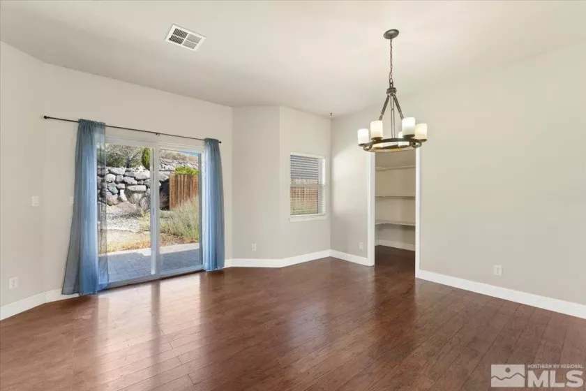 935 Demos, Reno, Nevada 89512, 4 Bedrooms Bedrooms, ,4 BathroomsBathrooms,Residential,Residential,Demos,240012277