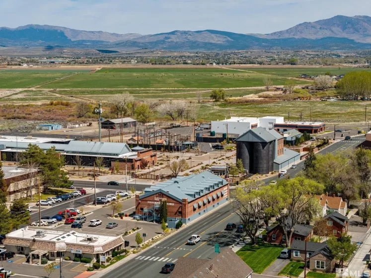 1615 US HWY 395, Minden, Nevada 89423, ,Commercial Sale,Residential,US HWY 395,250005320