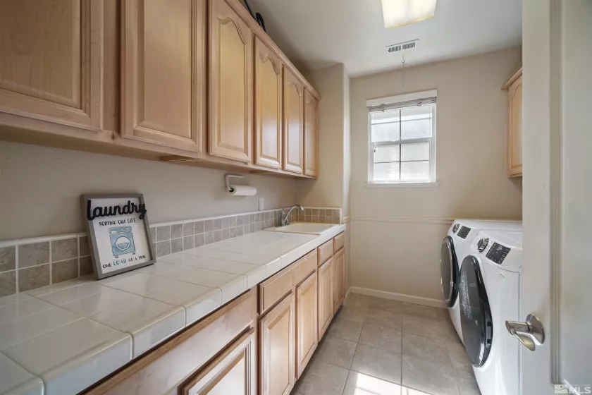 7480 Windswept, Sparks, Nevada 89436, 4 Bedrooms Bedrooms, ,4 BathroomsBathrooms,Residential,Residential,Windswept,250003104