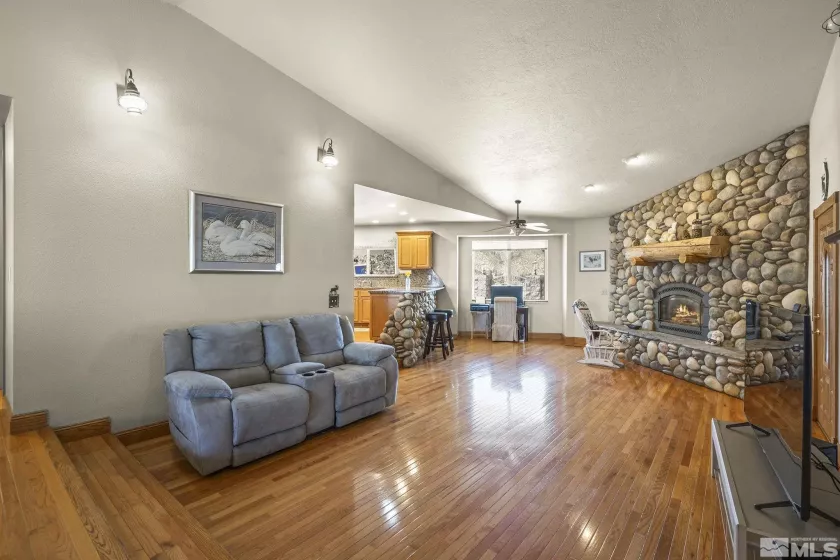 480 Duck Hill, Washoe Valley, Nevada 89704, 3 Bedrooms Bedrooms, ,3 BathroomsBathrooms,Residential,Residential,Duck Hill,250004655