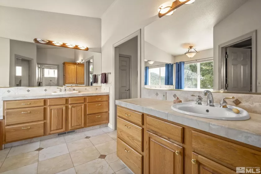 480 Duck Hill, Washoe Valley, Nevada 89704, 3 Bedrooms Bedrooms, ,3 BathroomsBathrooms,Residential,Residential,Duck Hill,250004655