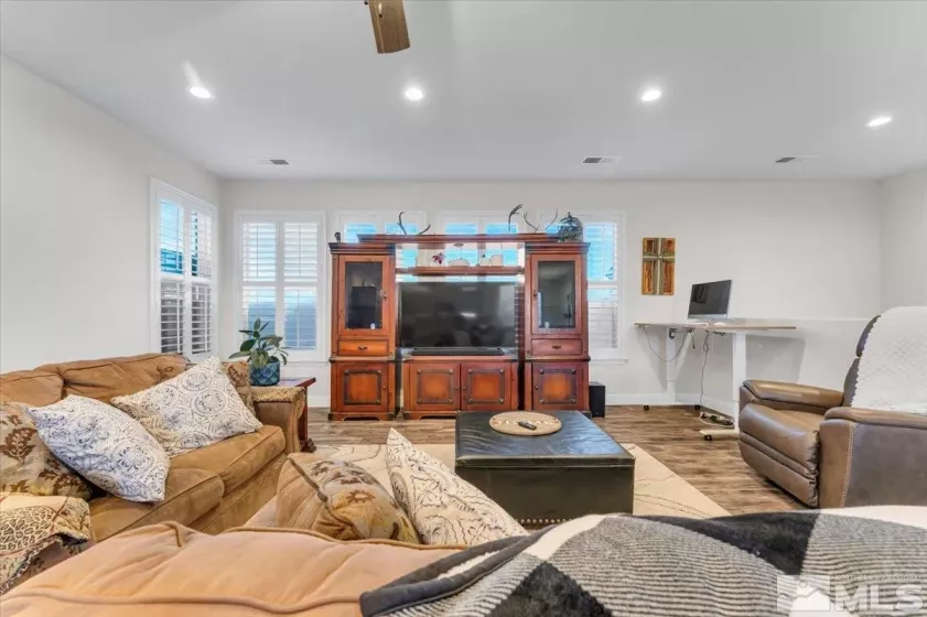 499 Cornerstone, Fallon, Nevada 89406, 4 Bedrooms Bedrooms, ,3 BathroomsBathrooms,Residential,Residential,Cornerstone,250000260