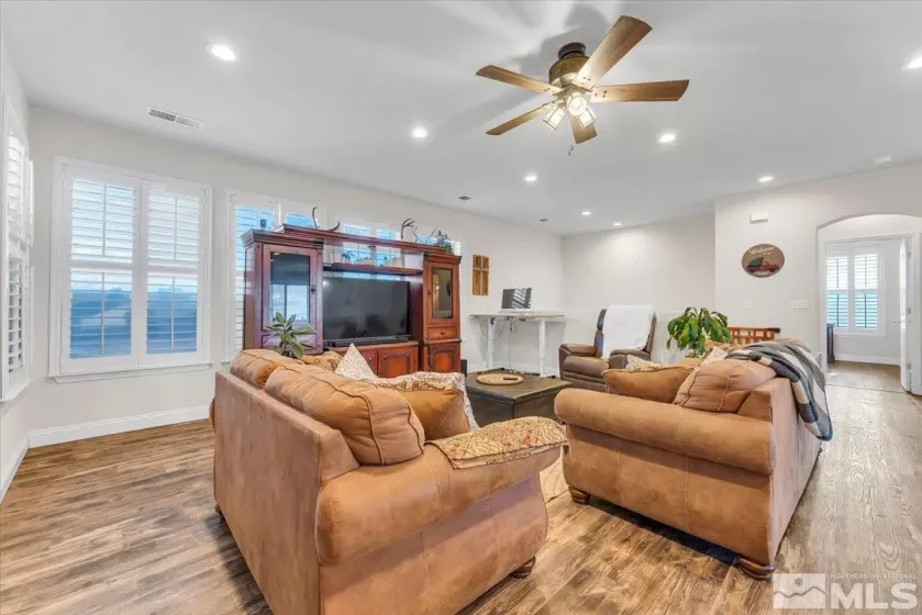 499 Cornerstone, Fallon, Nevada 89406, 4 Bedrooms Bedrooms, ,3 BathroomsBathrooms,Residential,Residential,Cornerstone,250000260