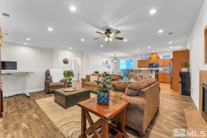 499 Cornerstone, Fallon, Nevada 89406, 4 Bedrooms Bedrooms, ,3 BathroomsBathrooms,Residential,Residential,Cornerstone,250000260