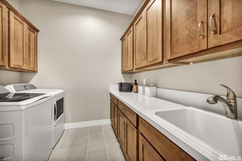 3695 Cambria, Carson City, Nevada 89703, 3 Bedrooms Bedrooms, ,2 BathroomsBathrooms,Residential,Residential,Cambria,250005968