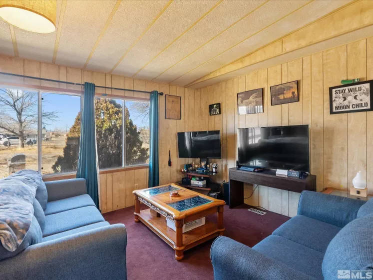 3808 Deodar, Silver Springs, Nevada 89429, 3 Bedrooms Bedrooms, ,2 BathroomsBathrooms,Residential,Residential,Deodar,250000648
