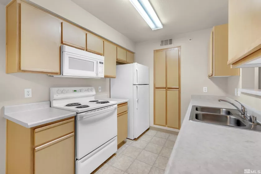 6850 Sharlands, Reno, Nevada 89523, 2 Bedrooms Bedrooms, ,2 BathroomsBathrooms,Residential,Residential,Sharlands,250000069