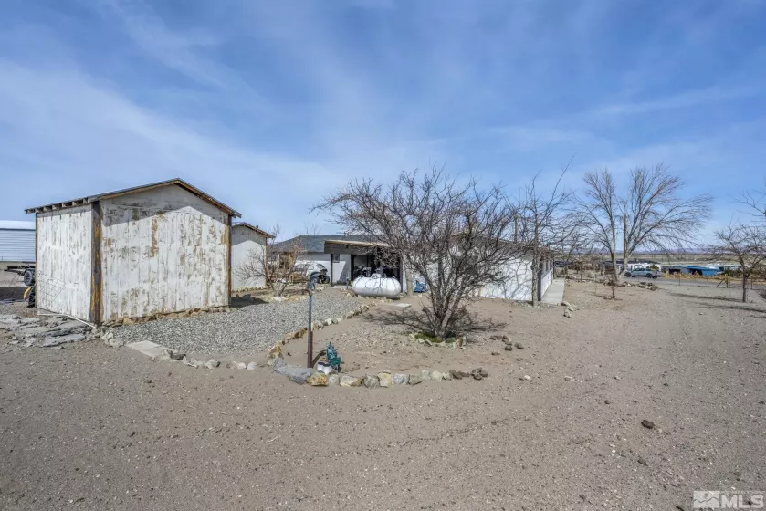 27 Locust, Yerington, Nevada 89447, 2 Bedrooms Bedrooms, ,2 BathroomsBathrooms,Residential,Residential,Locust,250003619