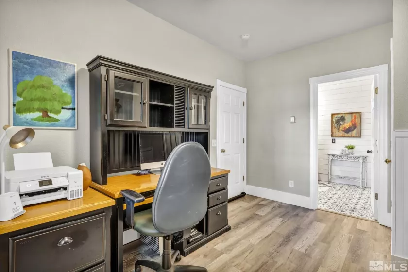 996 Farrier, Gardnerville, Nevada 89410, 6 Bedrooms Bedrooms, ,3 BathroomsBathrooms,Residential,Residential,Farrier,250004043