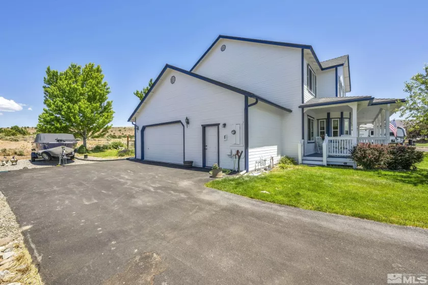 996 Farrier, Gardnerville, Nevada 89410, 6 Bedrooms Bedrooms, ,3 BathroomsBathrooms,Residential,Residential,Farrier,250004043