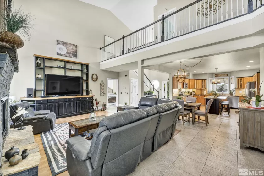 996 Farrier, Gardnerville, Nevada 89410, 6 Bedrooms Bedrooms, ,3 BathroomsBathrooms,Residential,Residential,Farrier,250004043