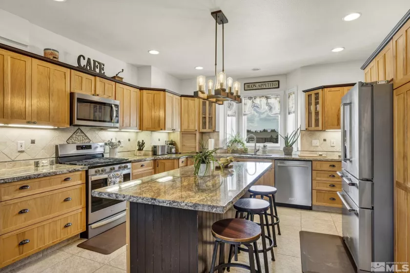 996 Farrier, Gardnerville, Nevada 89410, 6 Bedrooms Bedrooms, ,3 BathroomsBathrooms,Residential,Residential,Farrier,250004043