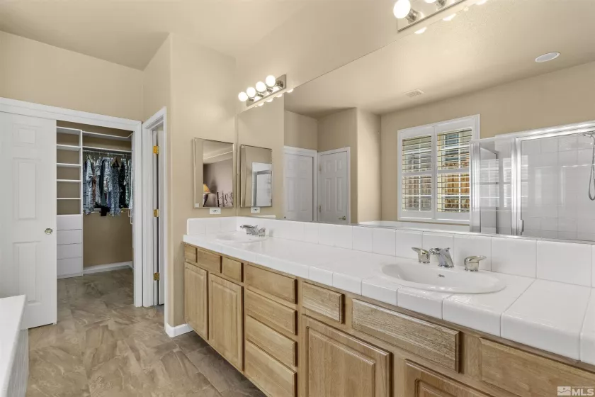 5680 Falcon Ridge, Sparks, Nevada 89436, 4 Bedrooms Bedrooms, ,4 BathroomsBathrooms,Residential,Residential,Falcon Ridge,250002465
