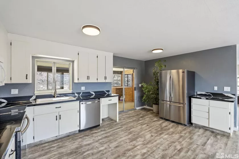 111 Highway 395, Gardnerville, Nevada 89410, 3 Bedrooms Bedrooms, ,2 BathroomsBathrooms,Residential,Residential,Highway 395,240011802