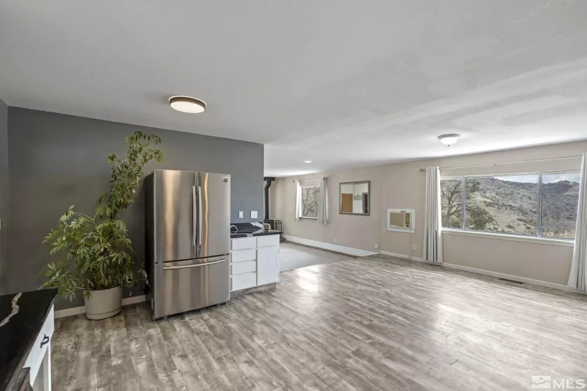 111 Highway 395, Gardnerville, Nevada 89410, 3 Bedrooms Bedrooms, ,2 BathroomsBathrooms,Residential,Residential,Highway 395,240011802