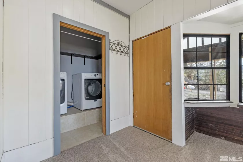 111 Highway 395, Gardnerville, Nevada 89410, 3 Bedrooms Bedrooms, ,2 BathroomsBathrooms,Residential,Residential,Highway 395,240011802