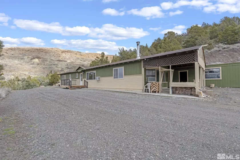 111 Highway 395, Gardnerville, Nevada 89410, 3 Bedrooms Bedrooms, ,2 BathroomsBathrooms,Residential,Residential,Highway 395,240011802