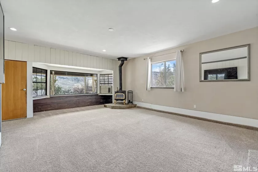 111 Highway 395, Gardnerville, Nevada 89410, 3 Bedrooms Bedrooms, ,2 BathroomsBathrooms,Residential,Residential,Highway 395,240011802