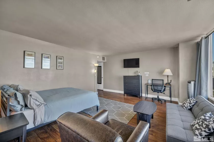 280 Island, Reno, Nevada 89501, 1 Bedroom Bedrooms, ,2 BathroomsBathrooms,Residential,Residential,Island,250000697