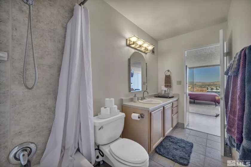 280 Island, Reno, Nevada 89501, 1 Bedroom Bedrooms, ,2 BathroomsBathrooms,Residential,Residential,Island,250000697