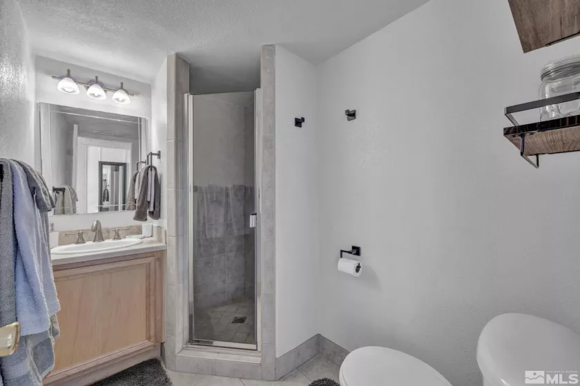 280 Island, Reno, Nevada 89501, 1 Bedroom Bedrooms, ,2 BathroomsBathrooms,Residential,Residential,Island,250000697