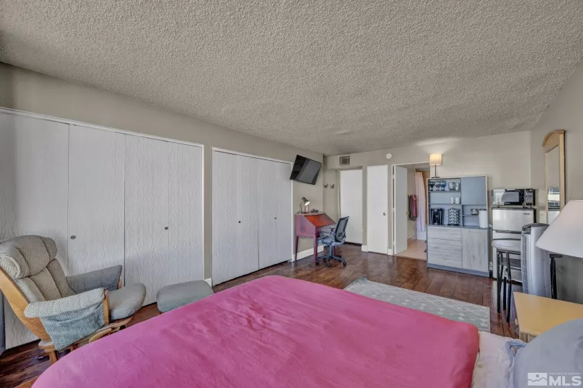 280 Island, Reno, Nevada 89501, 1 Bedroom Bedrooms, ,2 BathroomsBathrooms,Residential,Residential,Island,250000697