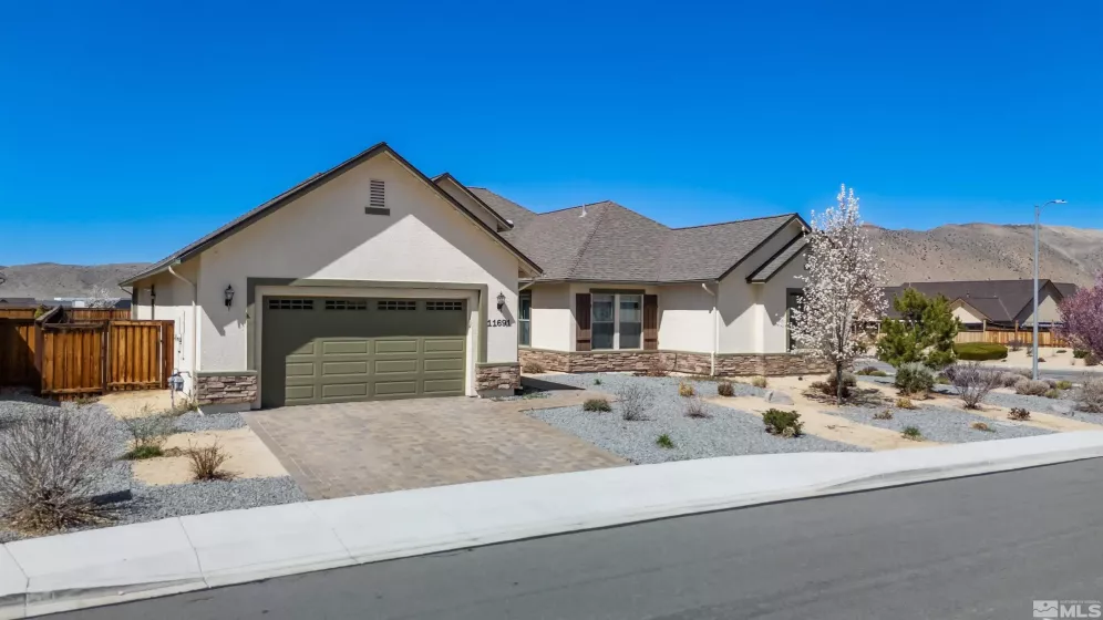 11691 Hacienda Ridge, Sparks, Nevada 89441, 4 Bedrooms Bedrooms, ,3 BathroomsBathrooms,Residential,Residential,Hacienda Ridge,250004699