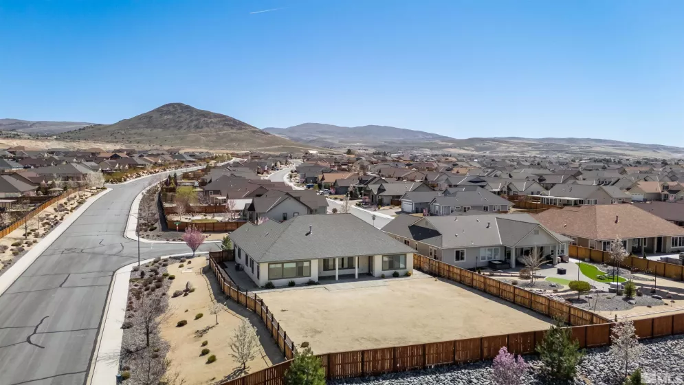 11691 Hacienda Ridge, Sparks, Nevada 89441, 4 Bedrooms Bedrooms, ,3 BathroomsBathrooms,Residential,Residential,Hacienda Ridge,250004699