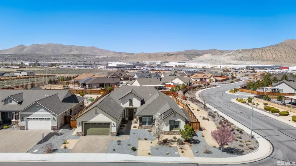 11691 Hacienda Ridge, Sparks, Nevada 89441, 4 Bedrooms Bedrooms, ,3 BathroomsBathrooms,Residential,Residential,Hacienda Ridge,250004699