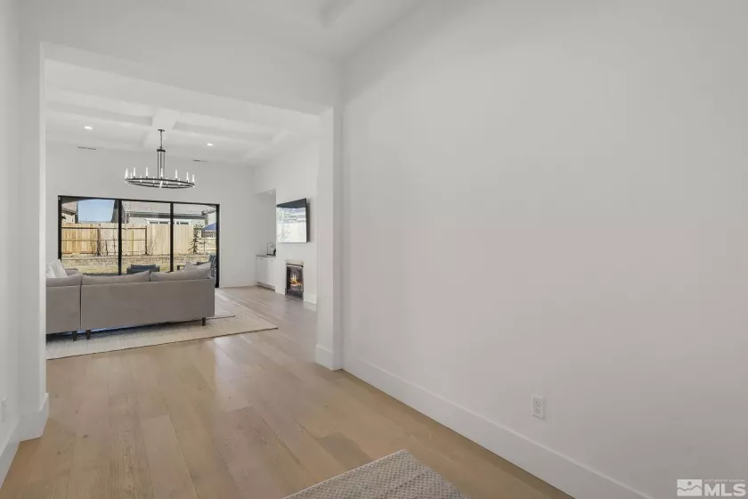 Entry/Foyer