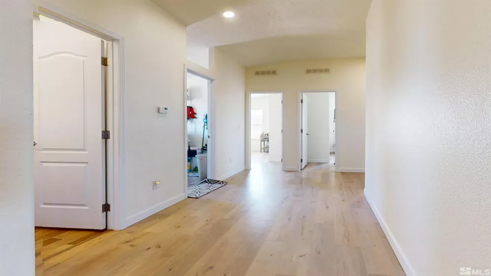4560 Crosswind, Winnemucca, Nevada 89445, 5 Bedrooms Bedrooms, ,3 BathroomsBathrooms,Residential,Residential,Crosswind,250006002