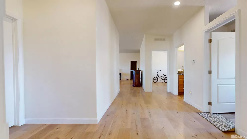 4560 Crosswind, Winnemucca, Nevada 89445, 5 Bedrooms Bedrooms, ,3 BathroomsBathrooms,Residential,Residential,Crosswind,250006002
