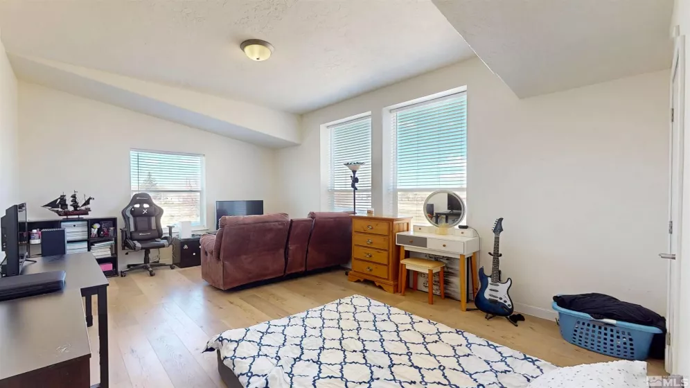 4560 Crosswind, Winnemucca, Nevada 89445, 5 Bedrooms Bedrooms, ,3 BathroomsBathrooms,Residential,Residential,Crosswind,250006002