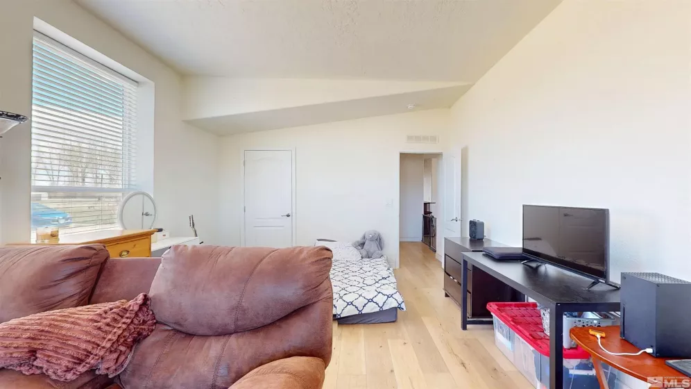 4560 Crosswind, Winnemucca, Nevada 89445, 5 Bedrooms Bedrooms, ,3 BathroomsBathrooms,Residential,Residential,Crosswind,250006002