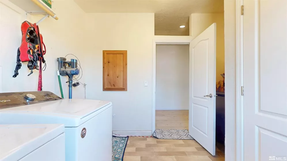 4560 Crosswind, Winnemucca, Nevada 89445, 5 Bedrooms Bedrooms, ,3 BathroomsBathrooms,Residential,Residential,Crosswind,250006002