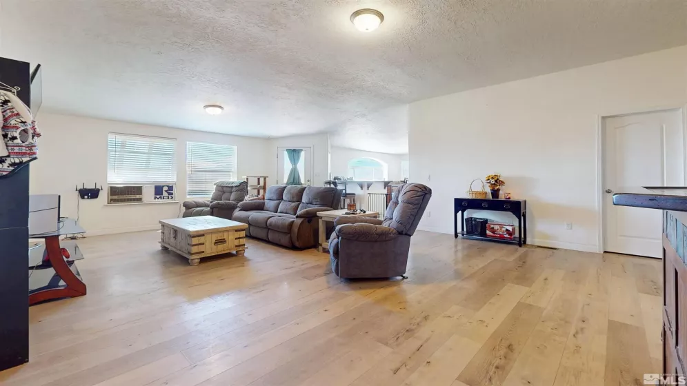 4560 Crosswind, Winnemucca, Nevada 89445, 5 Bedrooms Bedrooms, ,3 BathroomsBathrooms,Residential,Residential,Crosswind,250006002