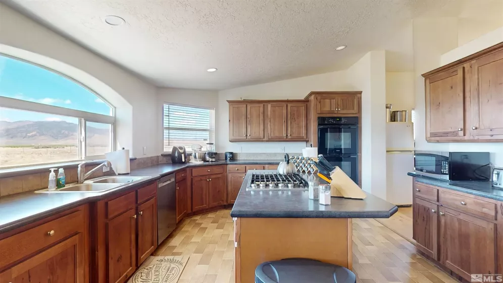 4560 Crosswind, Winnemucca, Nevada 89445, 5 Bedrooms Bedrooms, ,3 BathroomsBathrooms,Residential,Residential,Crosswind,250006002