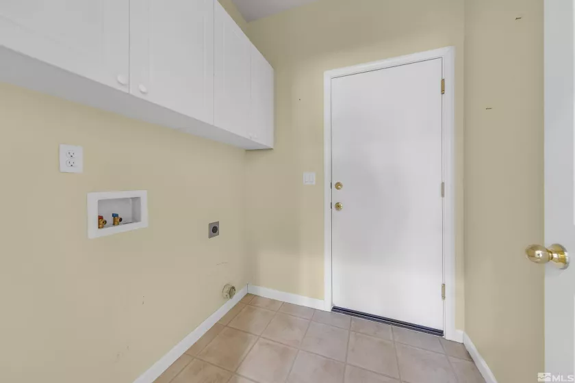 1820 Jamboree, Reno, Nevada 89521, 3 Bedrooms Bedrooms, ,2 BathroomsBathrooms,Residential,Residential,Jamboree,250006007